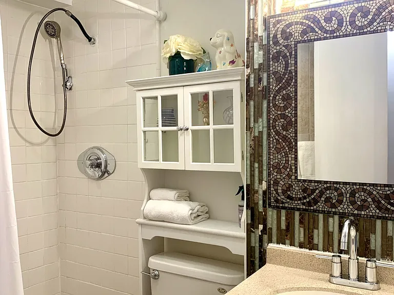 750 Amana St #312 — Photo 5