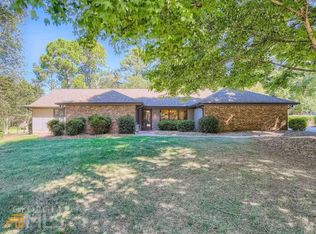 590 Hembree Rd, Roswell, GA 30076