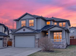 222 W Creek Mews, Chestermere, AB T1X 1S1