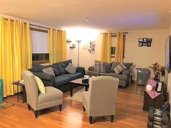 3rd image of 101 Liberty St Unit 2
