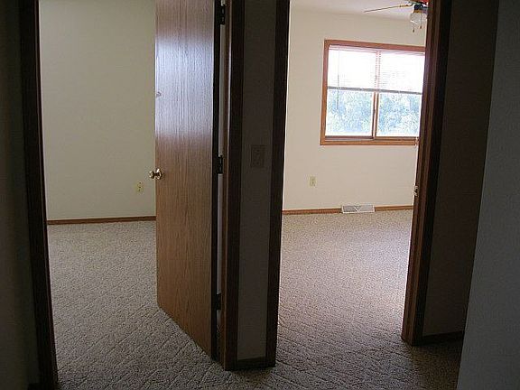hall way to bedrooms