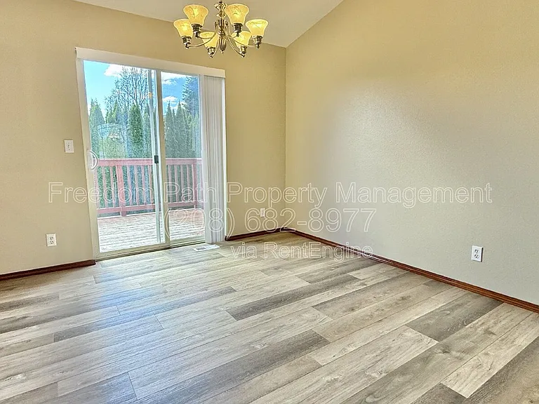 1930 W Canfield Ave — Photo 4