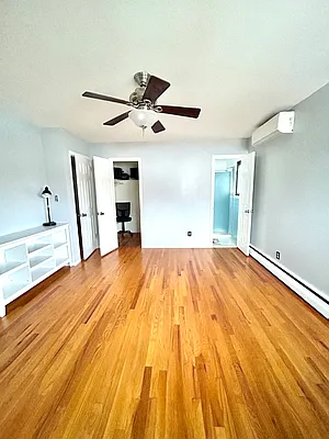 Rented by Luxian International Realty LLC | media 11