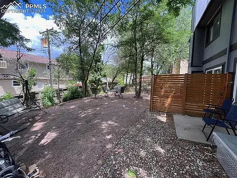 1210 Iowa Ave — Photo 9
