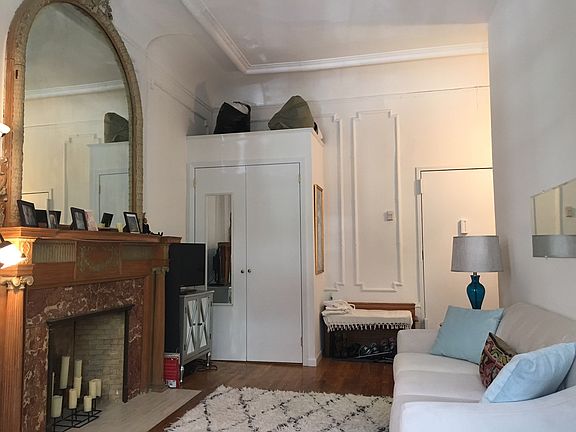 2nd image of 306 W 92nd St APT 2F