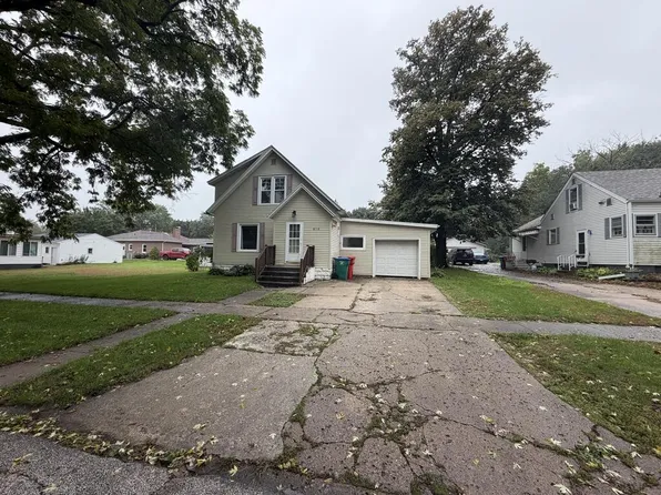 810 Cedar St, Webster City, IA 50595