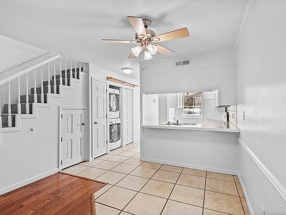 3rd image of 1519 N Leverett Ave APT 28
