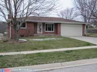 8110 Lake St, Lincoln, NE 68506