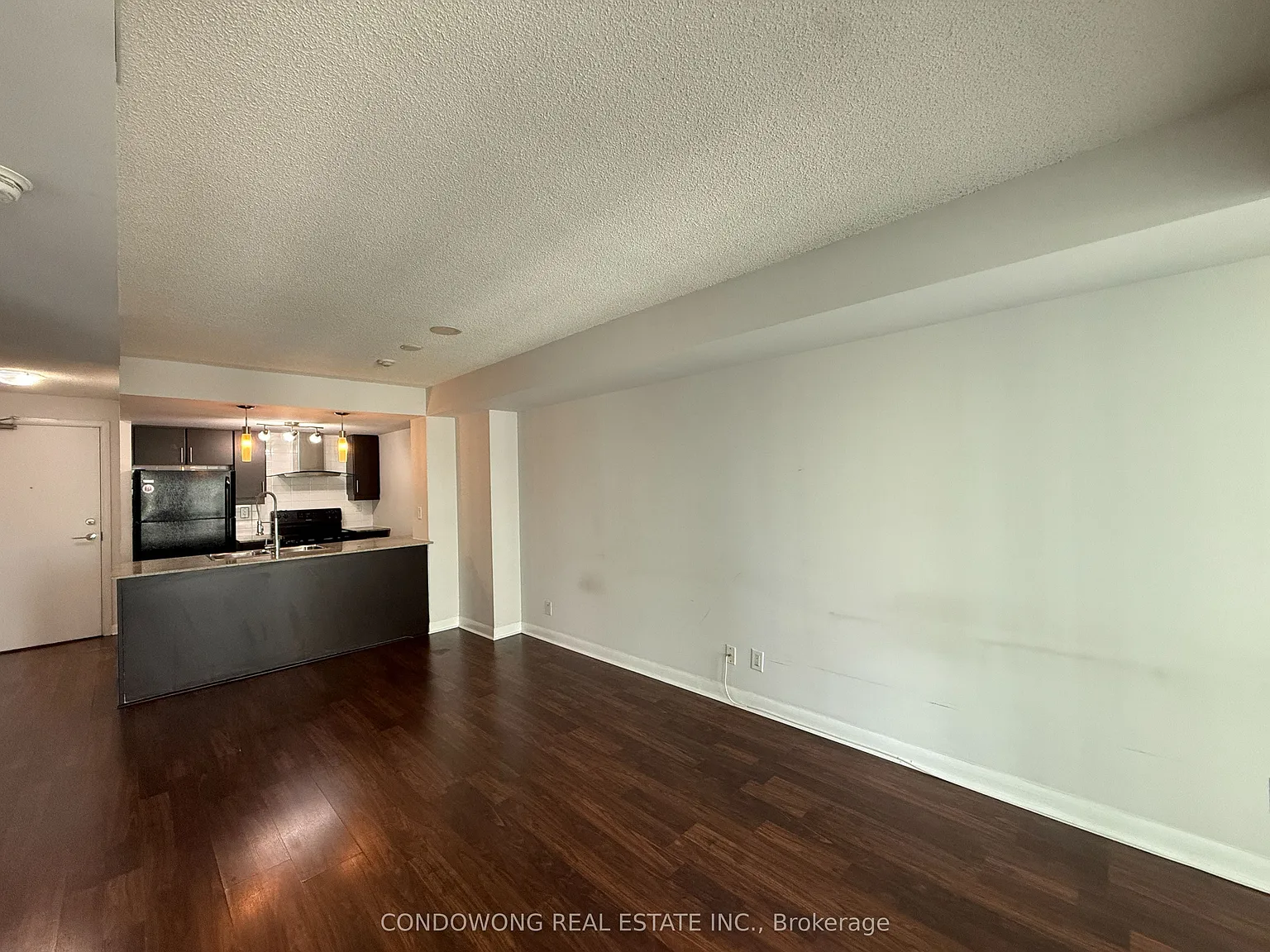 2 bed, $2,300 — Photo 1