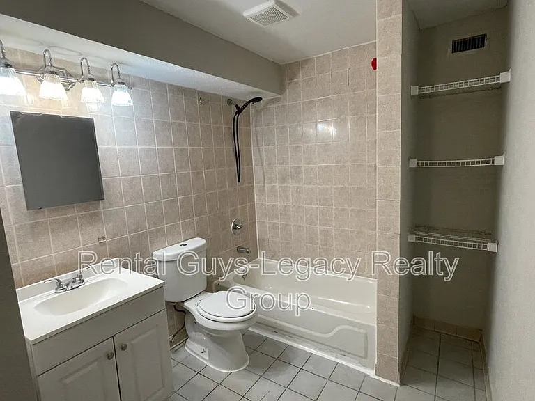 1738 Wright Ave #2 — Photo 10