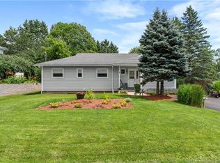 27 Maxwell Dr, Sussex, NB E4E 2E1