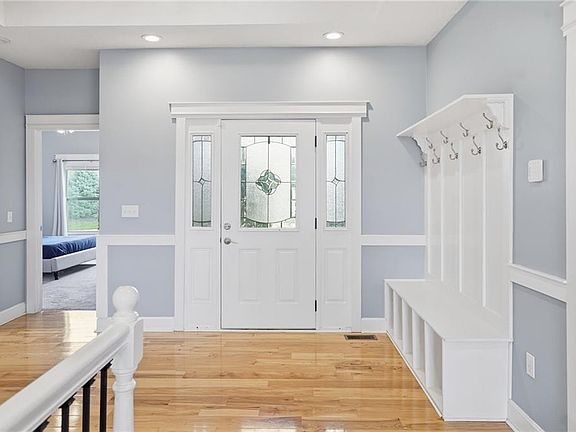 3rd image of 311 Headwaters Dr