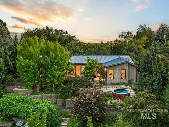 360 E Crestline Dr, Boise, ID 83702