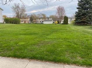 5574 Serene Ct, Greendale, WI 53129