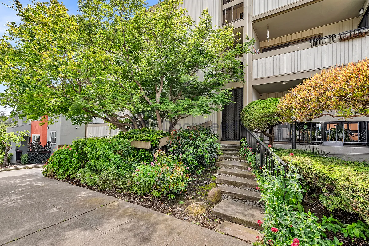 Building Photo - 507 Wickson Ave #204