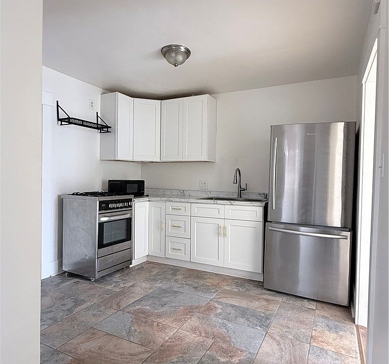 1st image of 206 S Guadalupe Ave APT A