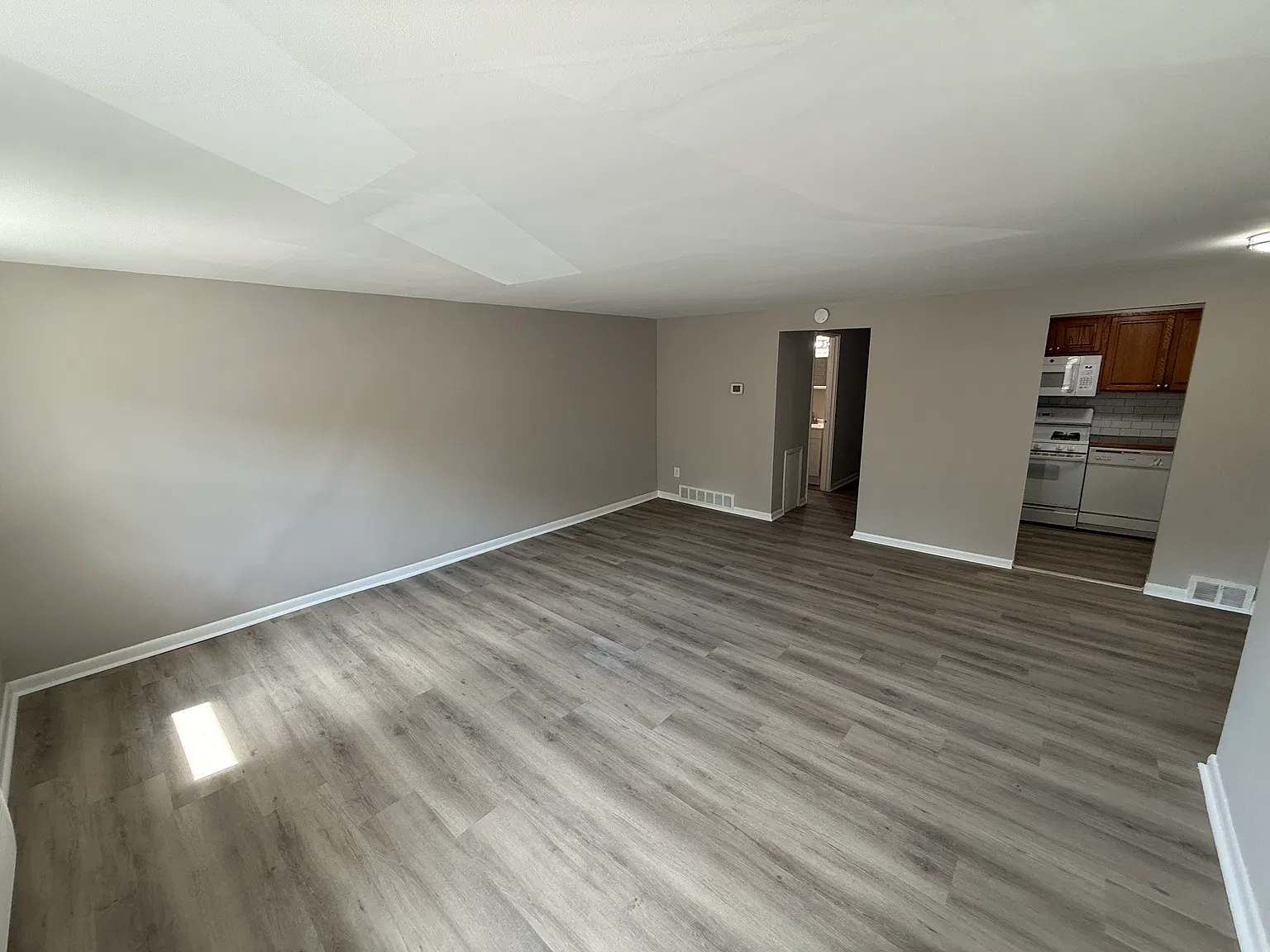 5 Brighton Village Dr — Photo 3