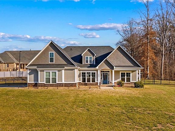 2nd image of 265 Lakefront Dr