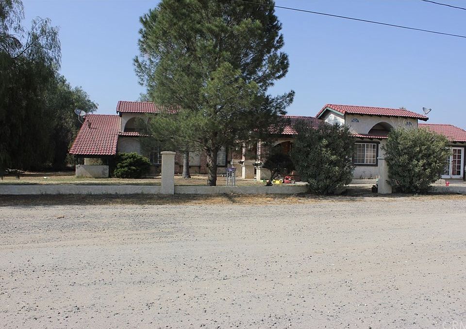 1st image of 28080 Mahogany Ln