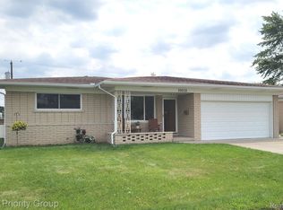 29232 Lloyd Dr, Warren, MI 48092