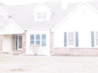 7260 Forest Valley Rd, Lambertville, MI 48144