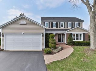 3852 Barberry Ct, Hoffman Estates, IL 60192