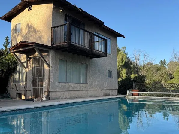 8515 Gardena Rd, Lakeside, CA 92040