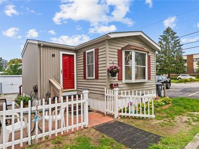 3 Lowell Ave, Pawtucket, RI, 02861