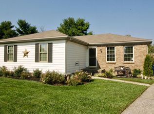 1300 Oak Ridge Ct, Simpsonville, KY 40067