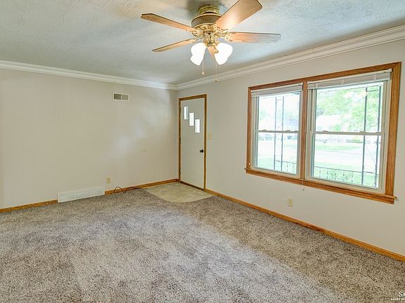 5th image of 405 E Kirwin Ave