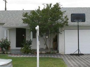 8661 Katherine Ave, Panorama City, CA 91402