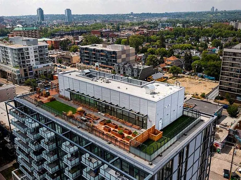 329 9a St NW — Photo 20