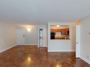 401 Engamore Ln APT 105, Norwood, MA 02062