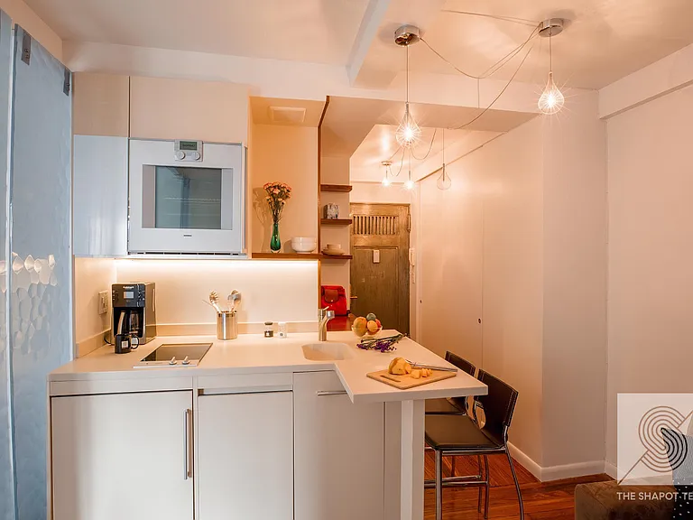 25 Tudor City Pl #1609 — Photo 3