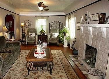 2nd image of 226 Christie Ave