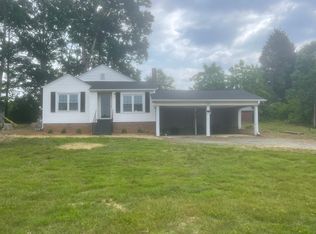929 E King St, King, NC 27021