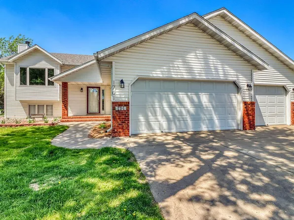 1701 33 1/2 St S, Moorhead, MN 56560