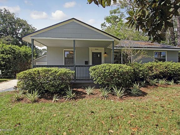 3rd image of 1244 Plymouth Pl