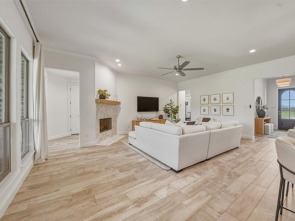 5th image of 8110 Spanish Hills Dr