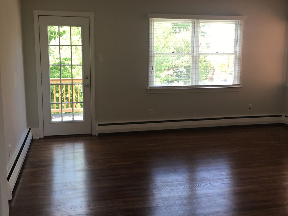 1st image of 3203 W Franklin St #B