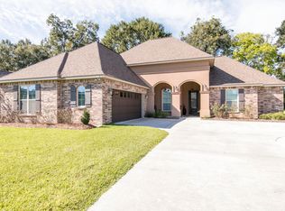210 Hidden Ridge Dr, Lafayette, LA 70507