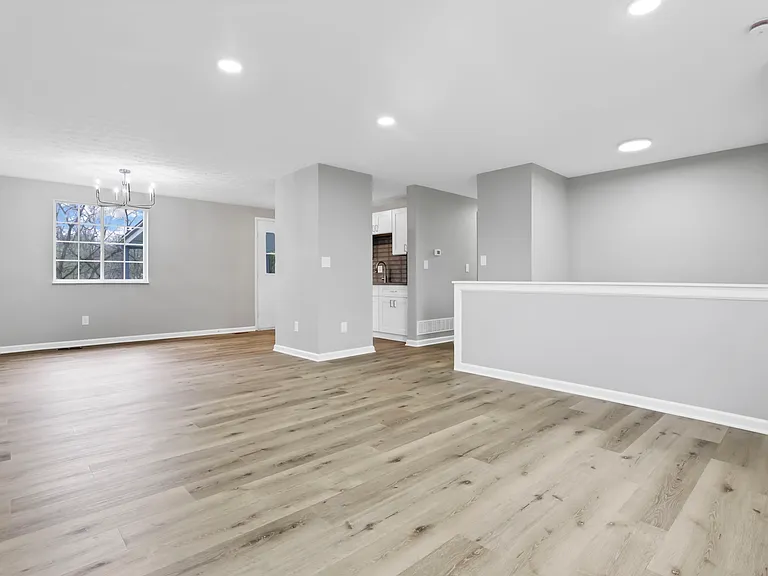 8906 Lakefield Ct — Photo 16