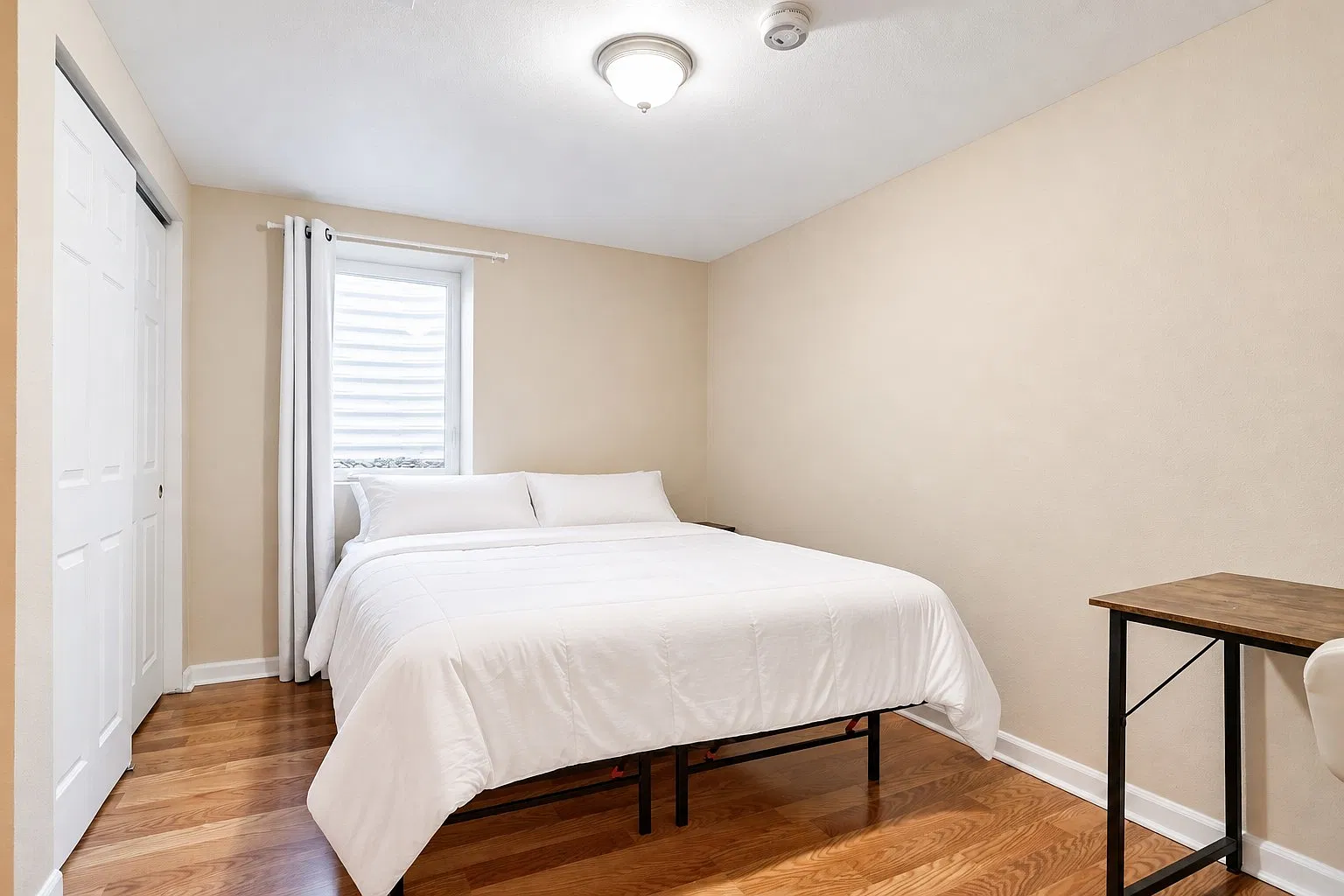 6 bed, 2.0 bath, 1086 sqft, $595 — Photo 3