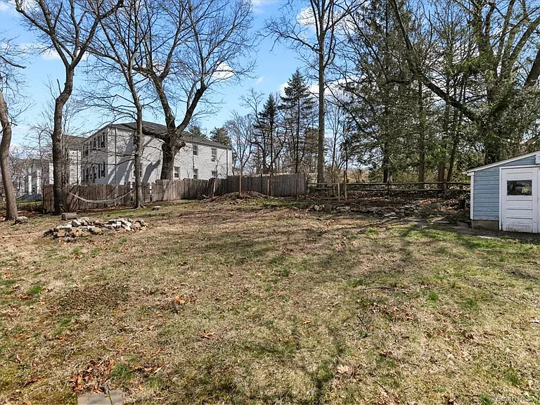 233 Highland St — Photo 31
