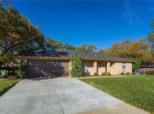 416 Concord Dr, Hurst, TX 76054