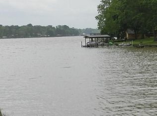 247 Lakeshore N, Onalaska, TX 77360