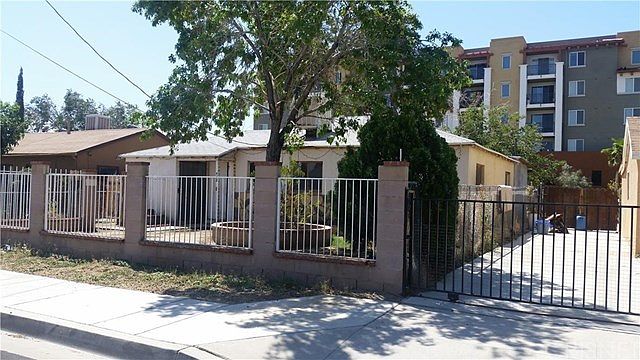 1st image of 428 E Avenue P14