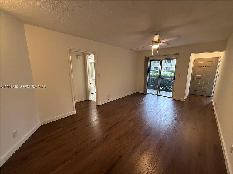 114 Gardens Dr #104 — Photo 3