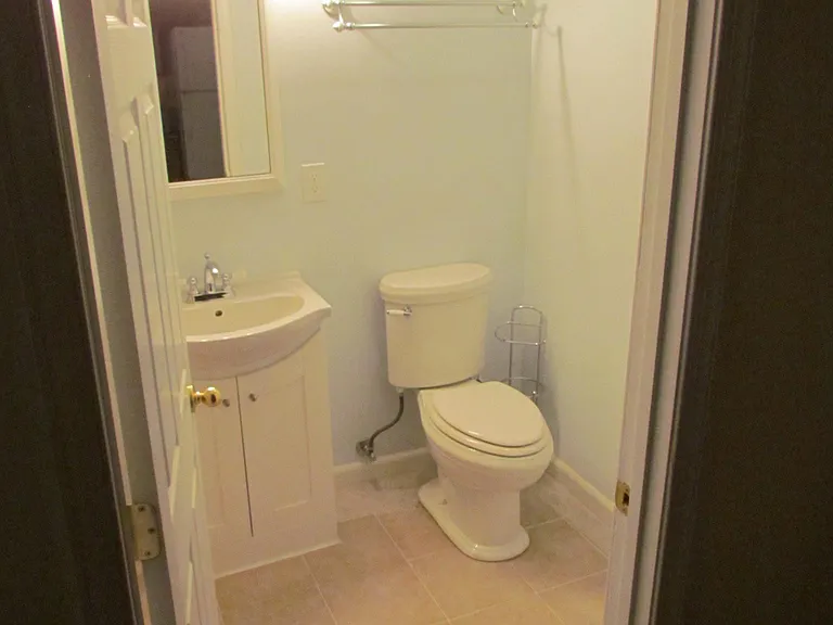 130 V St NW — Photo 15