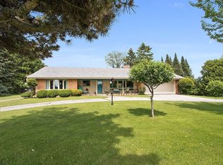 1881 Nagle Ave, Manitowoc, WI 54220